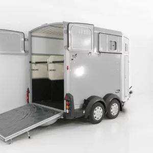 Ifor Williams Pferdeanhänger HB511|Sattelkammer|schwarz-Neu