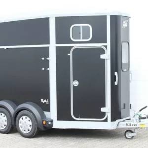 Ifor Williams Pferdeanhänger HB506|Sattelkammer|schwarz-Neu